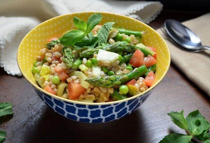 Minty Pea & Farro Spring Salad